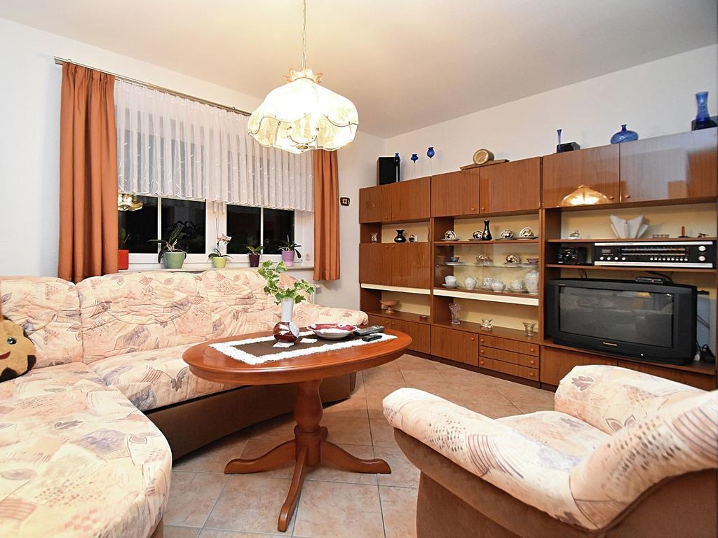 Apartment With Views Of The Ore Mountains Oelsnitz  エクステリア 写真